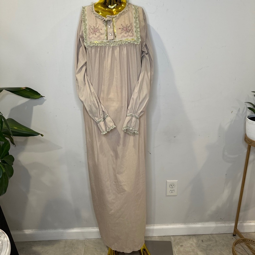 Vintage Fairycore Long Sleeve Dress Nightgown Floral Embroidery Lace Trim Maxi L
